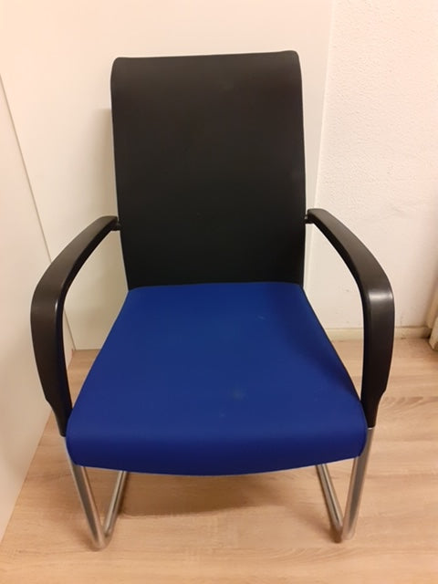 Vergaderstoel Kush/cp frame alu - Blauw Slede netwave rug want