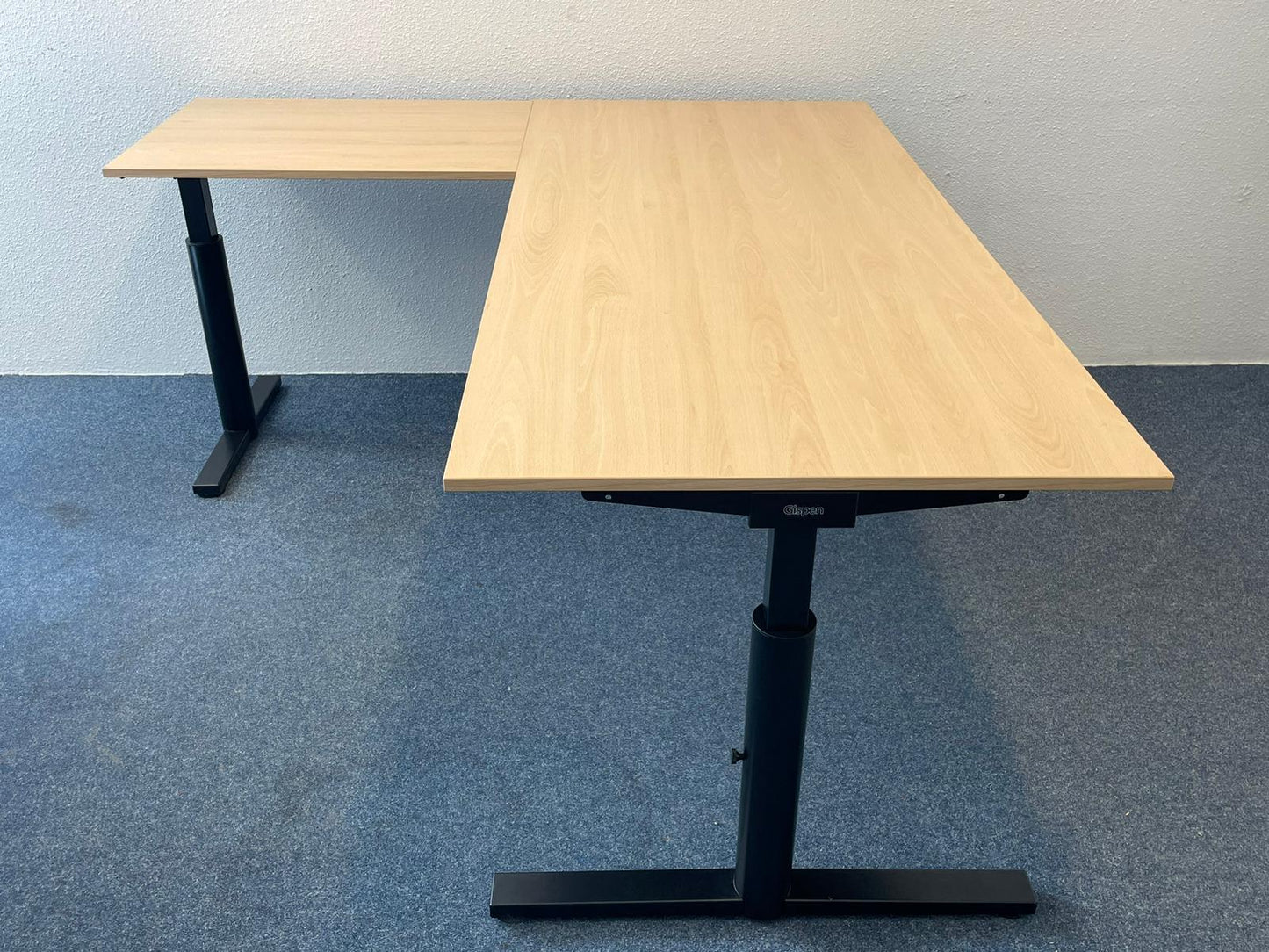 Hoekbureau Gispen 180 x 80 cm + 80 x 60 cm