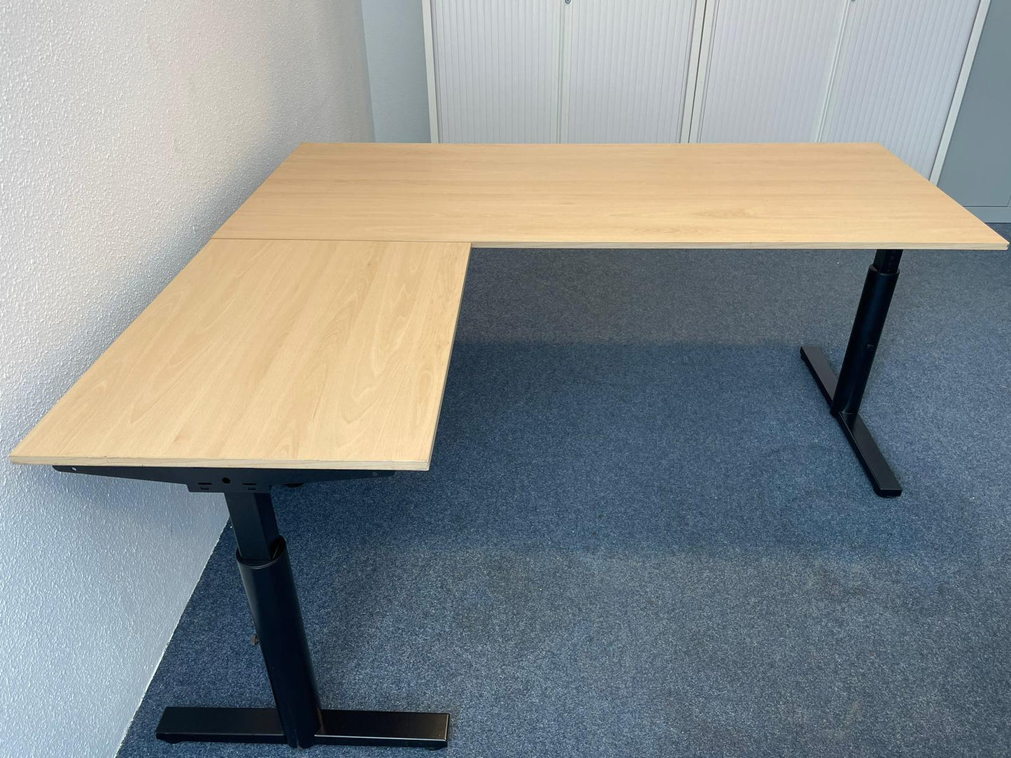 Hoekbureau Gispen 180 x 80 cm + 80 x 60 cm