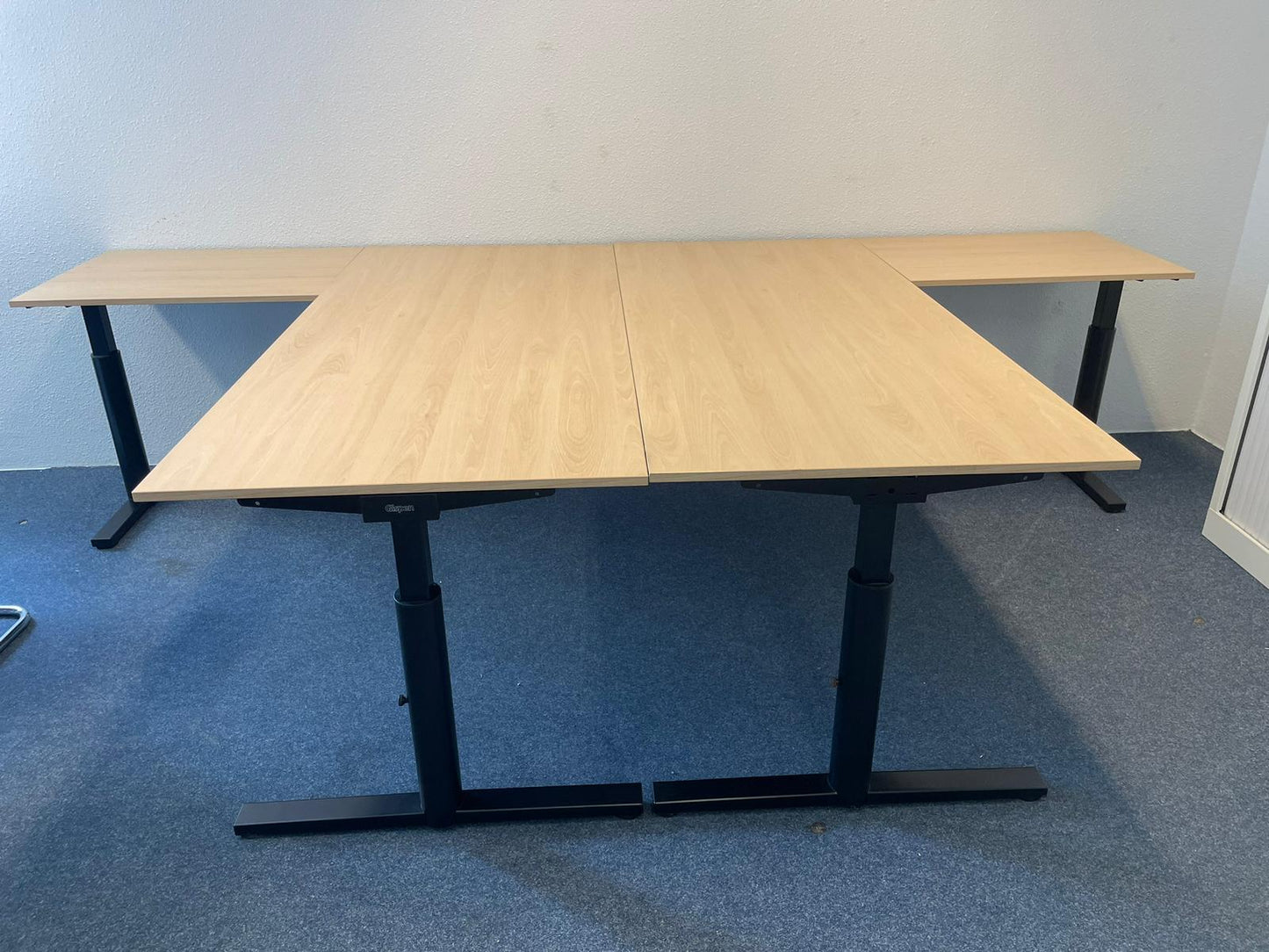 Hoekbureau Gispen 180 x 80 cm + 80 x 60 cm