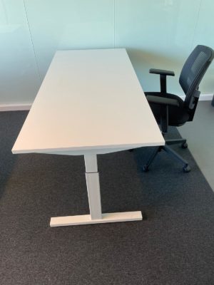 Bureau T-line wit