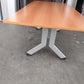 Vergadertafel KEMBO grijs-aluminium met beuken blad
